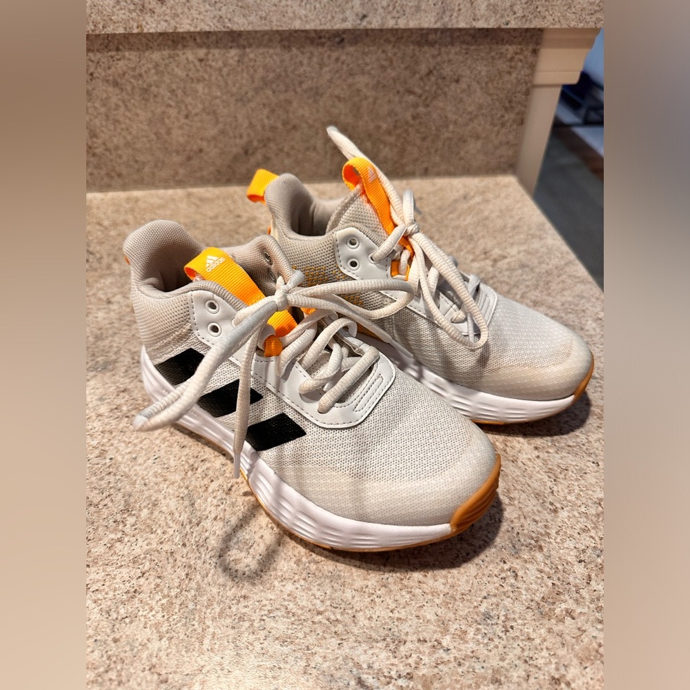 Adidas Kids' Own The Game 2.0 Basketball Shoes Kids Size 13K